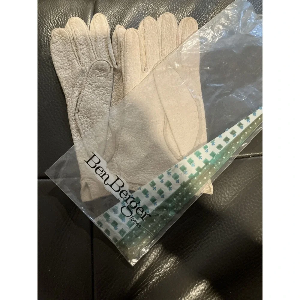 Ben Berger Vintage Off White Pebbled‎ Leather Mid Length Gloves, Cream Textured
